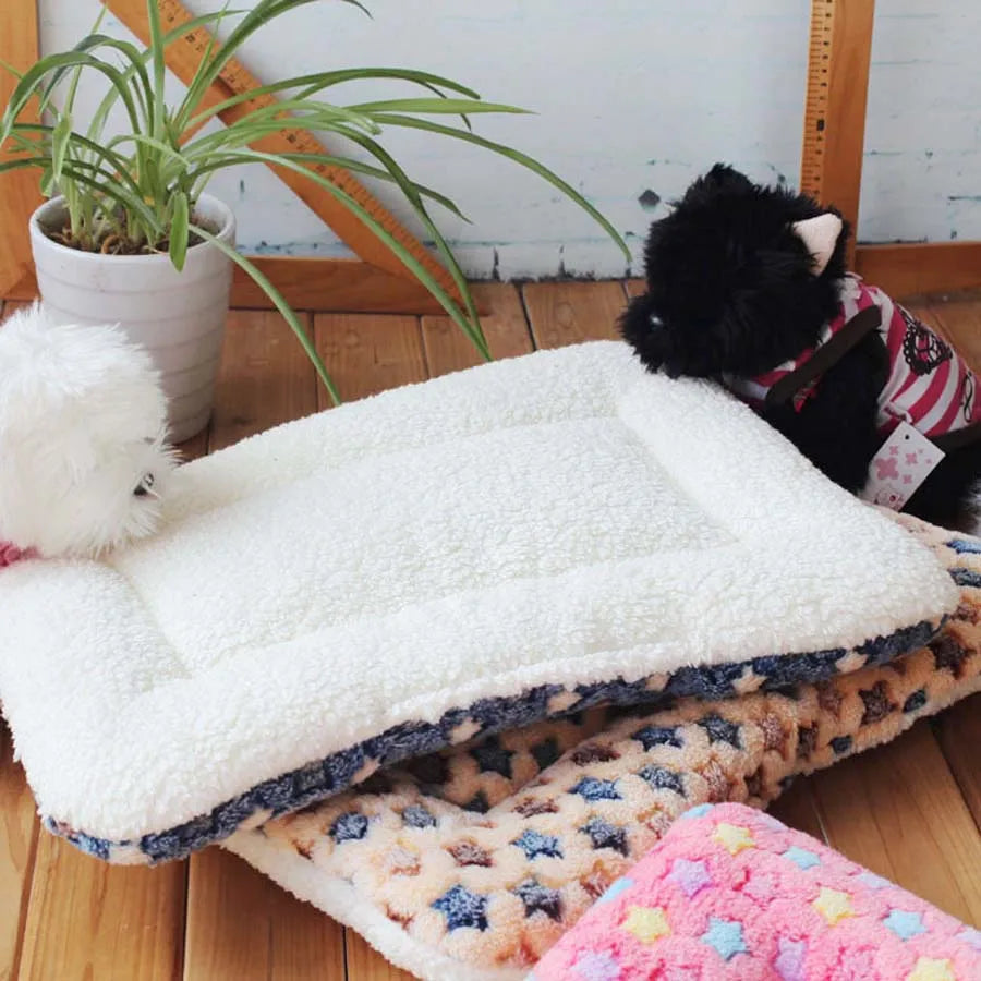 Manta de Forro Polar para Gatos — Suave, Calida y Apta para Viajes